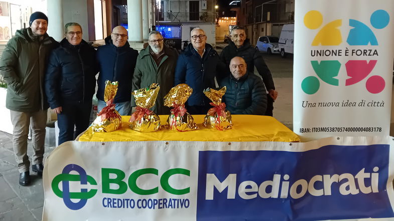 In piazza Salotto un panettone per la solidarietà