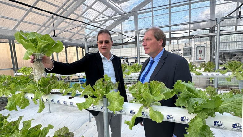 Sindaco e consiglieri di Altomonte in visita all'Istituto Majorana di Co-Ro