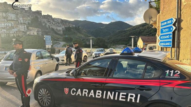 Co-Ro, maltrattamenti su disabile diffusi in rete: arresti domiciliari ai familiari