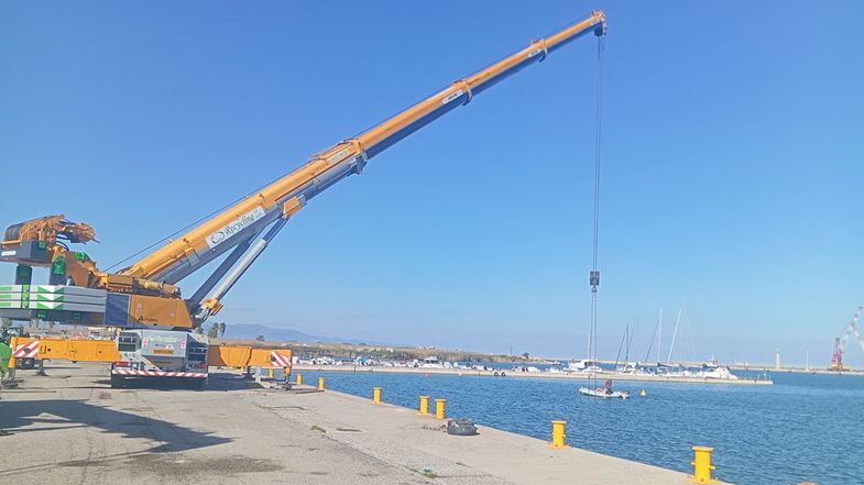 Continuano i lavori di riqualificazione della banchina pescherecci al Porto di Co-Ro