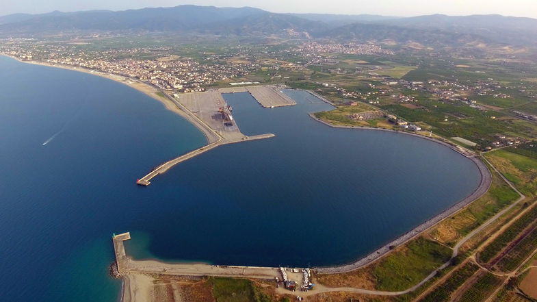 Tra mare e terra, al via i laboratori per dare una nuova visione urbanistica al porto di Corigliano-Rossano