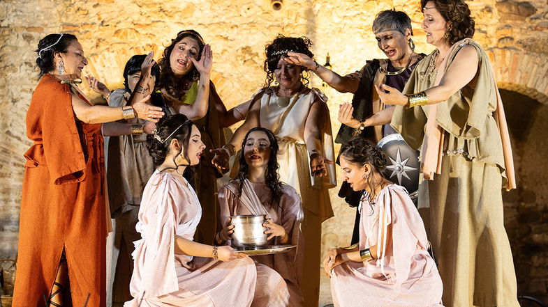 L’eterna voce di Lisistrata inaugura la rassegna teatrale a Corigliano-Rossano