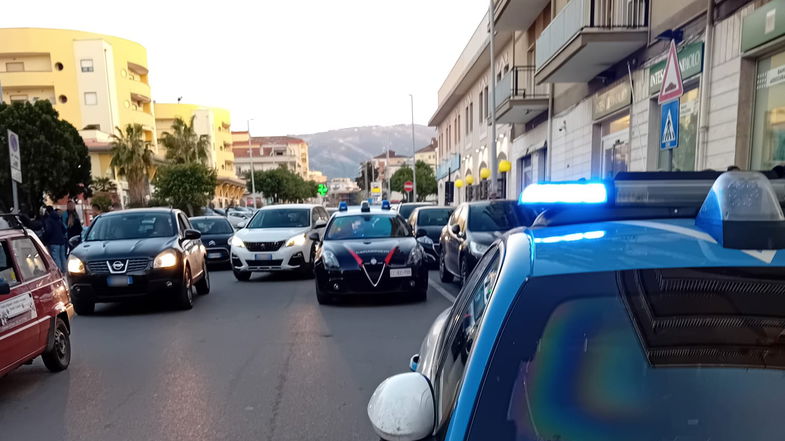 Avvocato accoltellato in pieno centro a Corigliano scalo