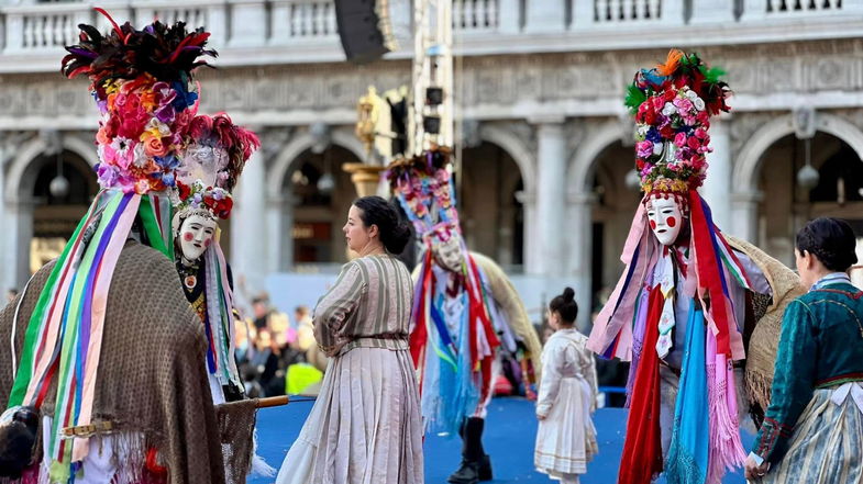Le Połëcënellë di Alessandria del Carretto incantano Venezia