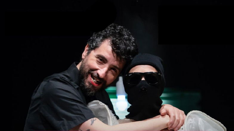 Il teatro si fa in Tre, al Valente andrà in scena
