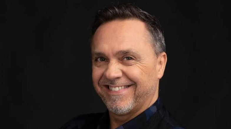 Al Troisi di Morano arriva la comicità di Gabriele Cirilli