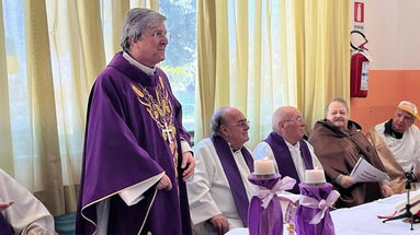 Roseto Capo Spulico, Savino abbraccia i nonni della casa protetta 