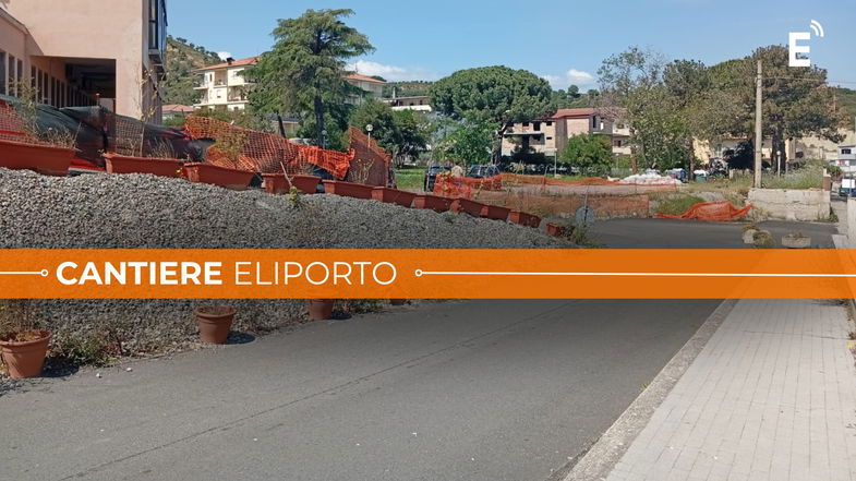 L'ingresso dell'Ospedale di Cariati «sembra un cantiere abbandonato. Lavori fermi da mesi»