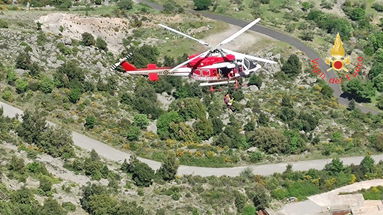 Civita, si infortuna durante la scalata di un costone roccioso: soccorso con l'elicottero