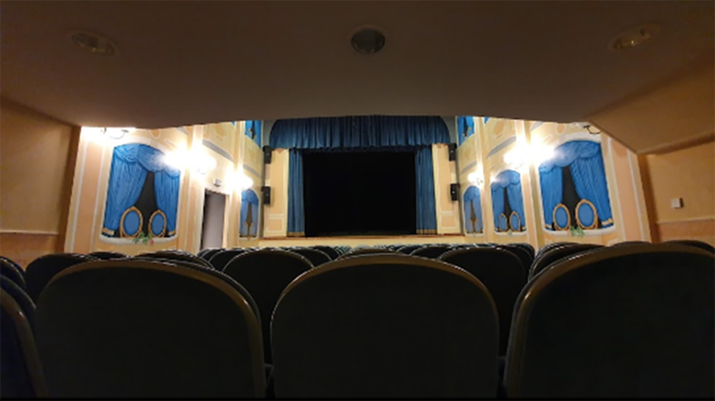 Al Teatro Valente di Co-Ro lo spettacolo