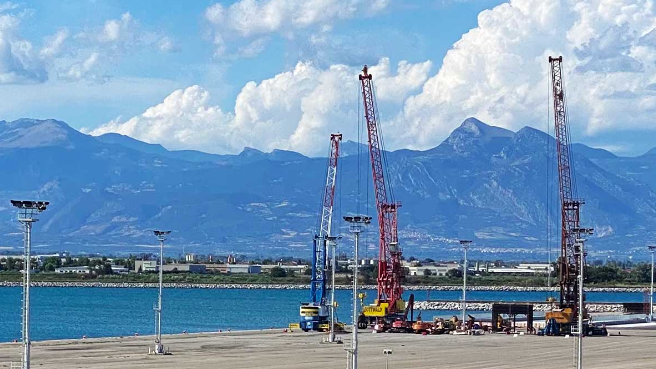 Porto di Schiavonea, bloccate le attività portuali per un guasto alla colonnina del rifornimento