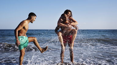 Mare pulito, Regione e Provincia esultano per le nuove Bandiere Blu