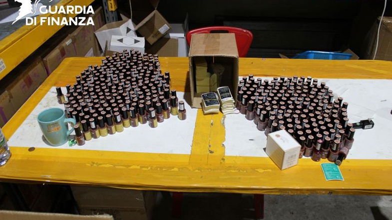 Cosmetici killer, maxi sequestro della GdF nell'Alto Jonio cosentino | VIDEO