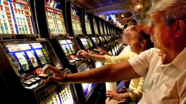 Decine di slot machine “truccate” nel cosentino: sequestri anche a Co-Ro