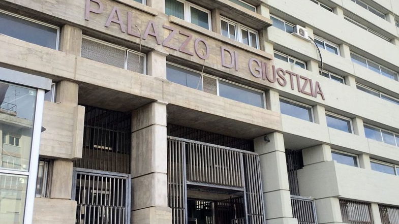Fermato a Cosenza dopo una lite familiare a Co-Ro: convalidato l'arresto del 45enne