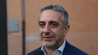 Iacobini rinuncia alla carta di credito: arriva il plauso di Articolo Ventuno