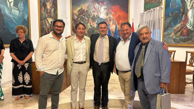 San Giorgio Albanese: viaggio emotivo e intellettuale nella Silloge di Kelmendi