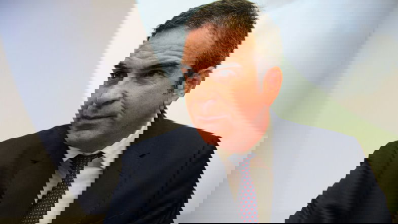 Occhiuto indagato per corruzione: «Controllatemi tutto» 