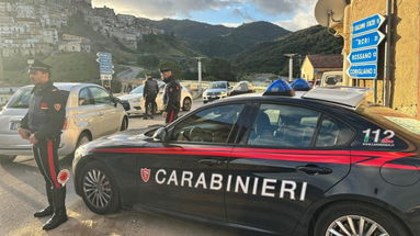 Violenza e maltrattamenti: arrestate quattro persone