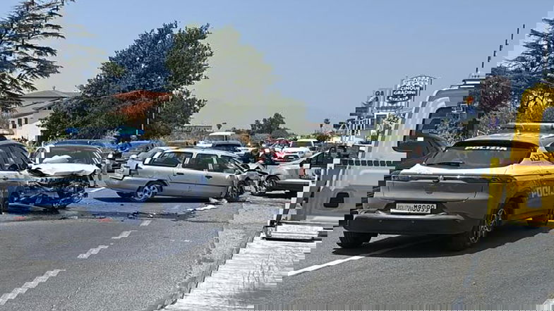 Ancora un incidente sulla Statale 106 nel tratto di Co-Ro: code e rallentamenti