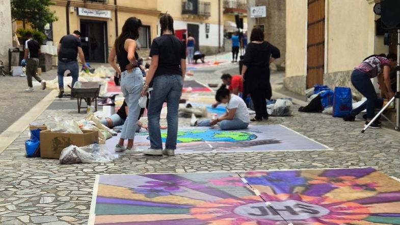 Riti e colori per il Corpus Domini: San Giorgio Albanese pronta per la 6^ edizione dell'infiorata