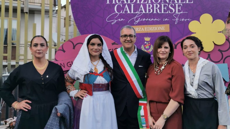 La “Veste a cinta” e la “Pacchiana” di Cariati al Festival del Costume tradizionale calabrese 