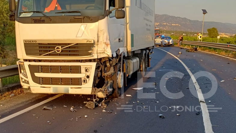 Tragico Incidente sulla SS 106: perde la vita un 17enne a Corigliano-Rossano