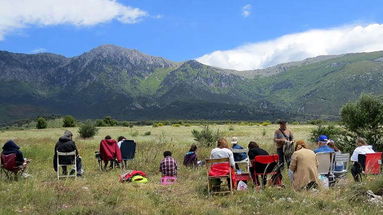 Dipingere all'aria aperta, gli “acquarellisti” di Castrovillari immersi nelle bellezze del Pollino