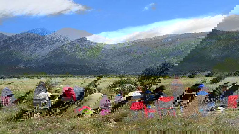 Dipingere all'aria aperta, gli “acquarellisti” di Castrovillari immersi nelle bellezze del Pollino