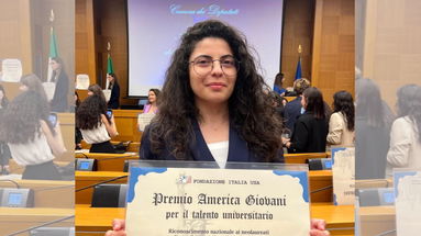 La studentessa di Co-Ro Antonella Turco riceve il 