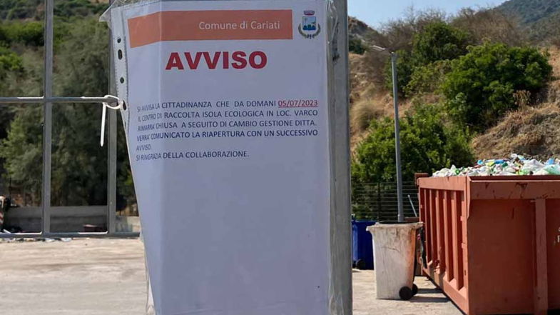 Cariati, Le Lampare denunciano: «L'sola ecologica chiusa anche dopo gli annunci di Minò»