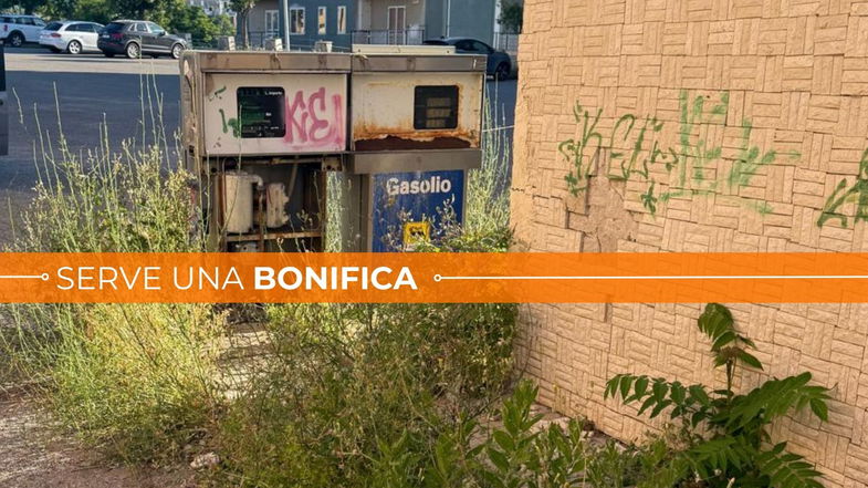 Colonnine di carburante dismesse nell'ex caserma. «Un pericolo per falde acquifere e salute pubblica»