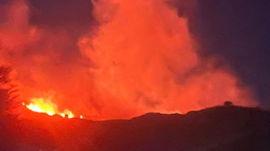Calopezzati, incendio nella notte minaccia un villaggio turistico