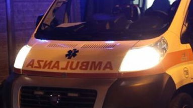  Scontro auto-moto sulla Statale 106 a Mirto: Centauro in ospedale