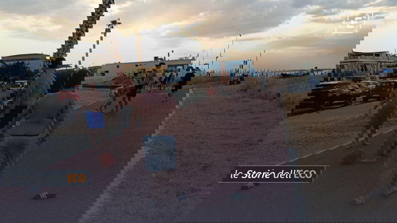 Schiavonea, la Copacabana della Calabria dove i bambini giocano scalzi e per strada