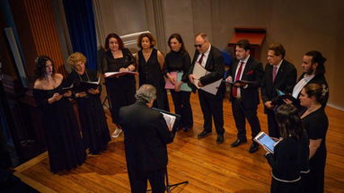 Atmosfere bizantine e canti greci: a Cantinella il concerto della corale del Conservatorio di Karditsa