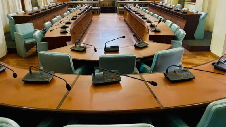 Co-Ro, Opposizione: «Buco nero nel bilancio e gestione senza controllo»
