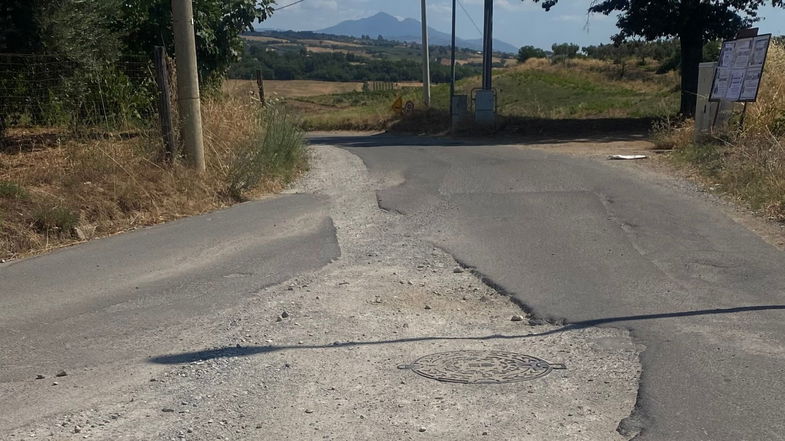 Altomonte, i consiglieri Borrelli e D'Ambra chiedono l'immediata ripresa dei lavori della rete fognaria