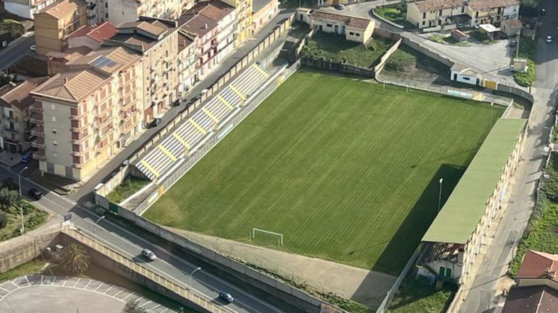 Cassano Jonio, autorizzata la manutenzione straordinaria del manto in erba naturale del campo sportivo
