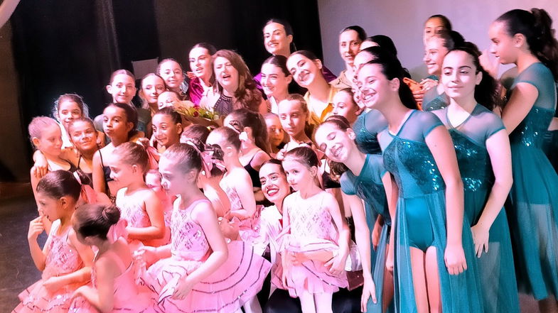 Successo per lo spettacolo di Danza dedicato all'Arte della scuola internazionale Carmen Biscardi
