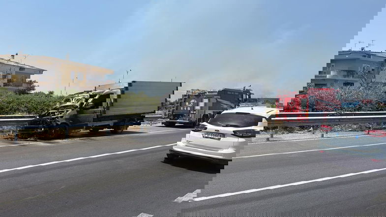 Sibaritide in fiamme: giornata di roghi e grandi criticità a Corigliano-Rossano