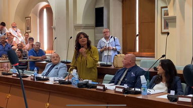 «Conti truccati e debiti occulti, il Comune rischia il crac»