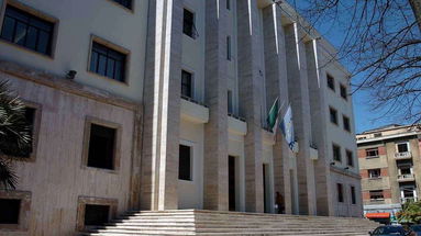 Altomonte, sospesi gli organi di governo: nominati tre commissari prefettizi