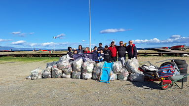 Schiavonea, 600 kg di rifiuti raccolti in poche ore: i volontari trasformano una domenica qualunque in un gesto civile