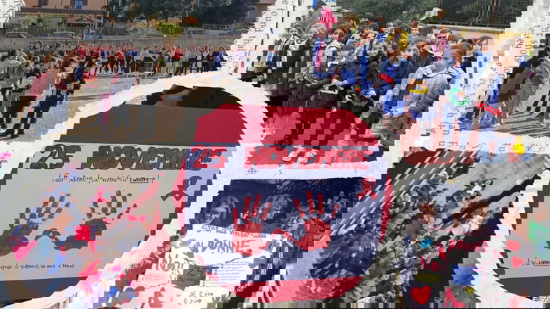 Corigliano-Rossano fa rumore: scuole unite contro la violenza sulle donne